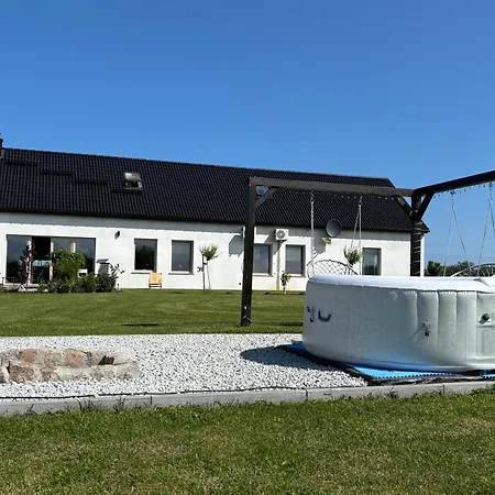 Bei Kolberg Ostsee Mit Fruehstueck بيت للعطل